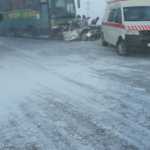 4 декабря в Акмолинской области при столкновении рейсового автобуса и легкового автомобиля погибли четыре человека