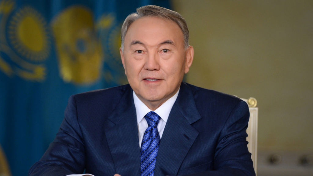 Назарбаев поздравил казахстанцев с Днем защитника Отечества